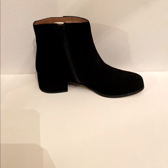 NWOB Christian diRiccio Blck Suede Ankle Boots 37 - Picture 1 of 4